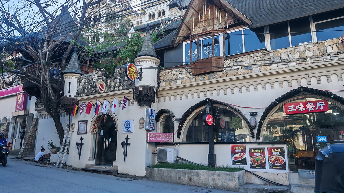 Un faux château