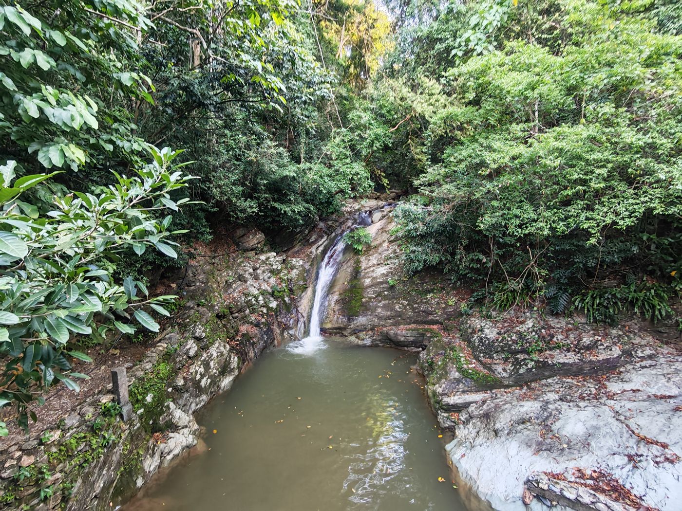 La cascade vu du pont